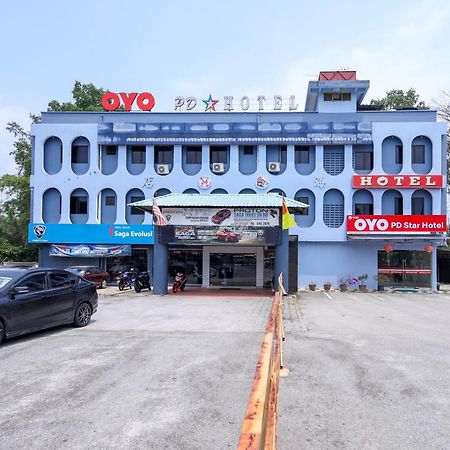 Oyo 1136 Pd Star Hotel Петалинг Джая Екстериор снимка