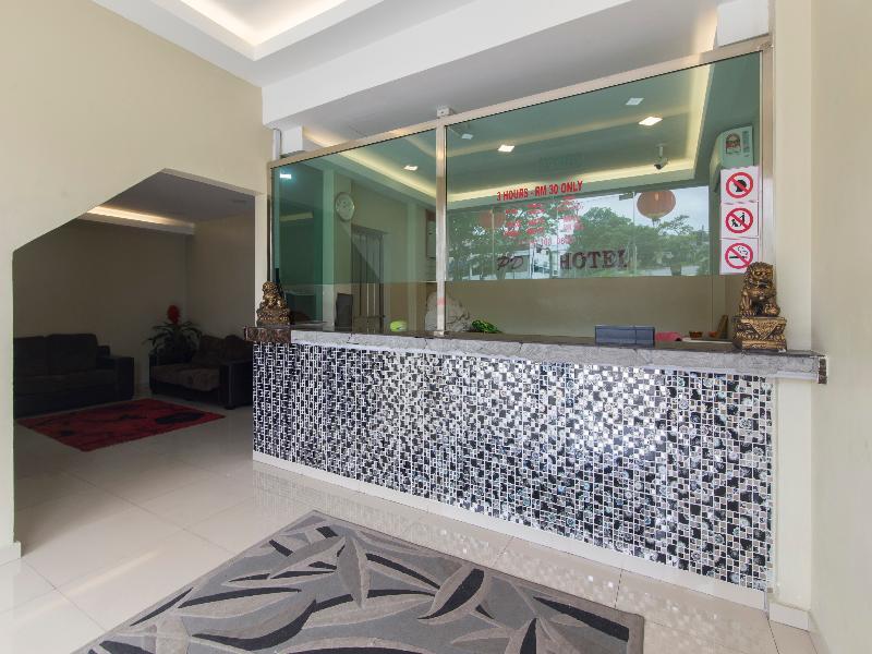 Oyo 1136 Pd Star Hotel Петалинг Джая Екстериор снимка