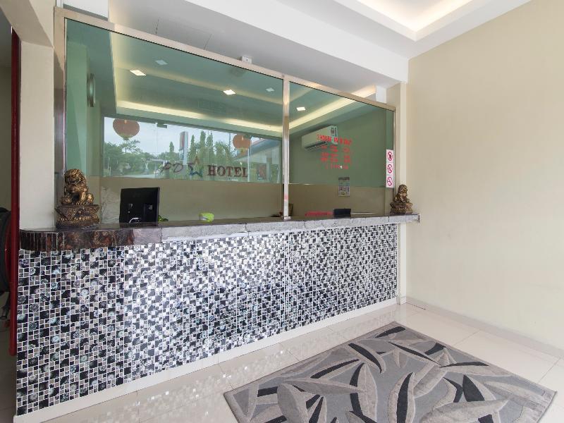 Oyo 1136 Pd Star Hotel Петалинг Джая Екстериор снимка